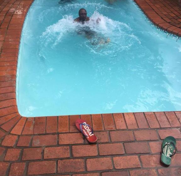 펜션 Luvuyos Guest House Pmb