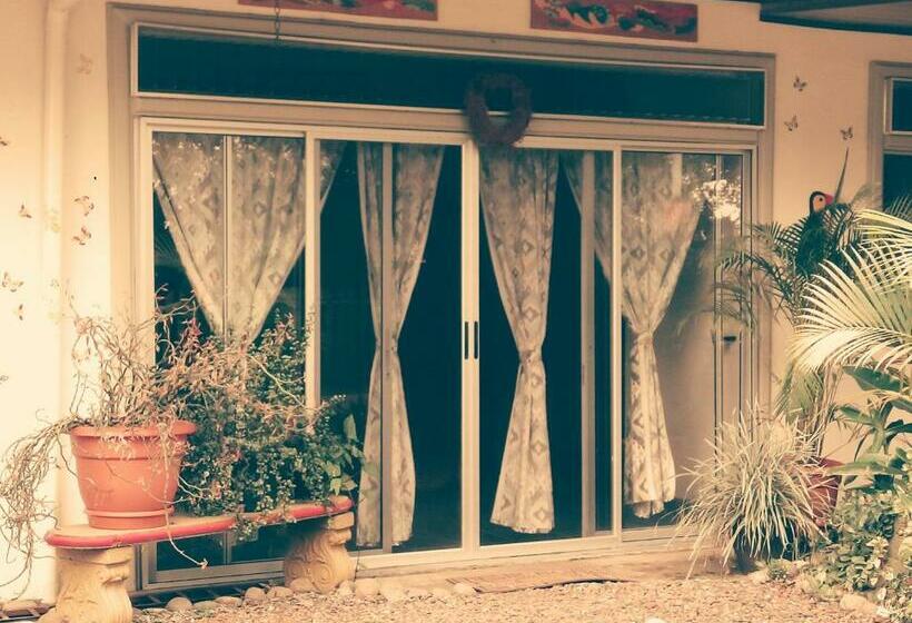 פנסיון Room In Bb   Top Of The Mountain, New American Owned Gated Apart  Hotel Bnb Modern Facility
