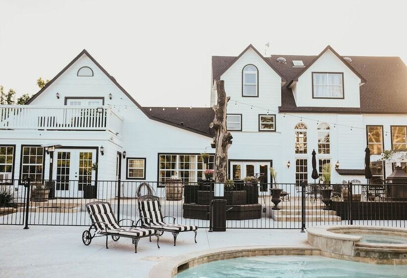 민박 Towering Oaks Event & Retreat Center