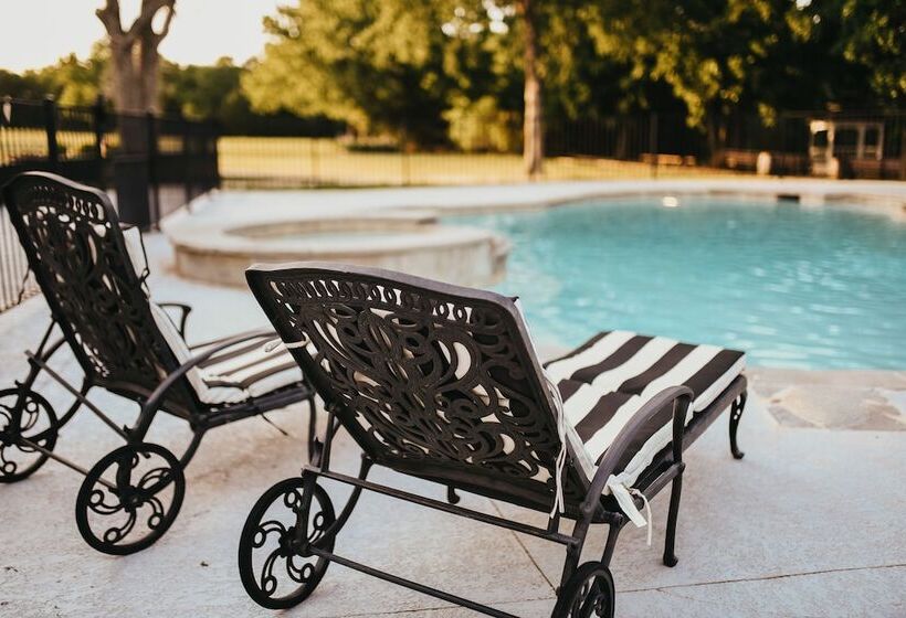 민박 Towering Oaks Event & Retreat Center