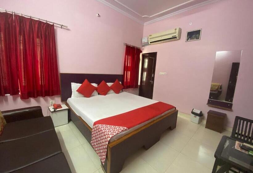 فندق Aarjee Crescent Jaipur