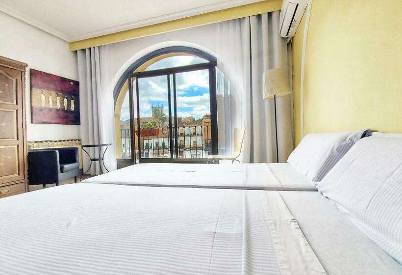 هتل Hostal Martes Cáceres Plaza Mayor   Tercer Piso Sin Ascensor