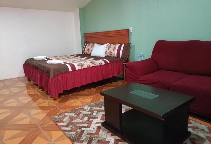 בית מלון כפרי John & Rose