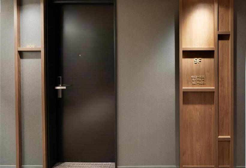 Lamp Light Books Hotel Sapporo