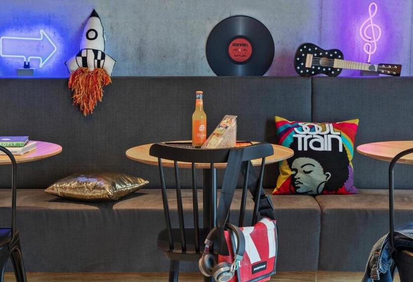 酒店 Moxy Rapperswil