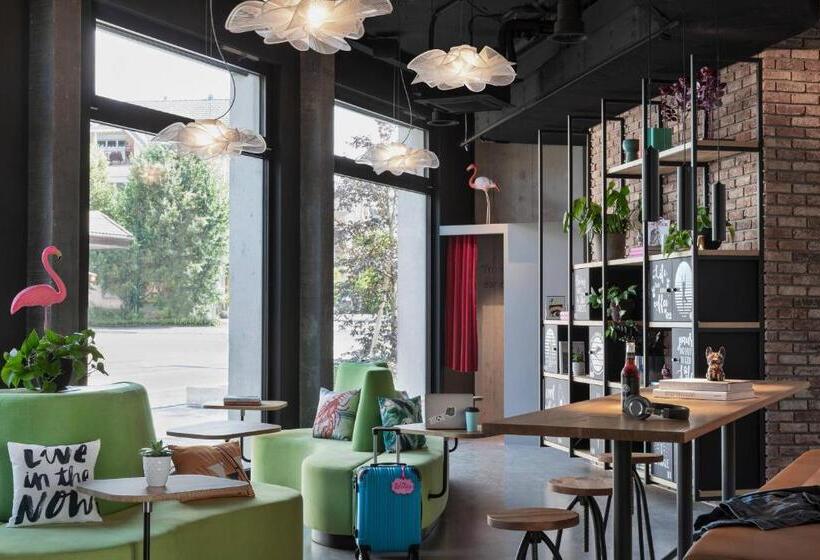 酒店 Moxy Rapperswil