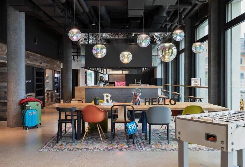 酒店 Moxy Rapperswil