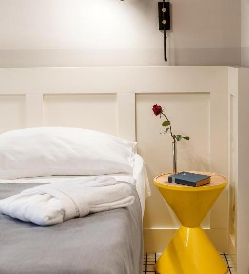 ホテル Neptun Badacsony