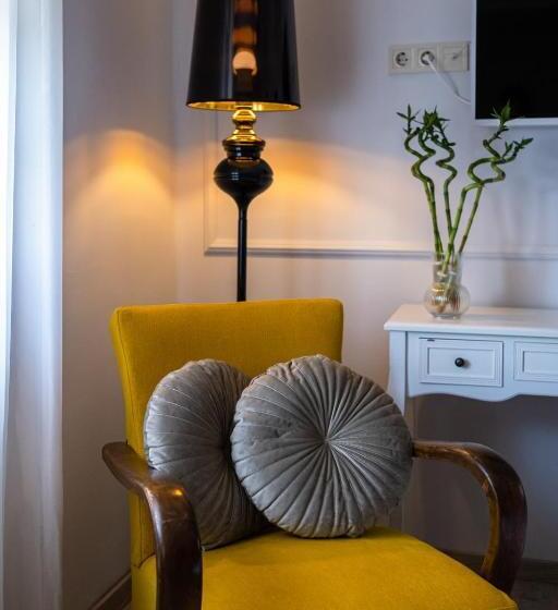 ホテル Neptun Badacsony