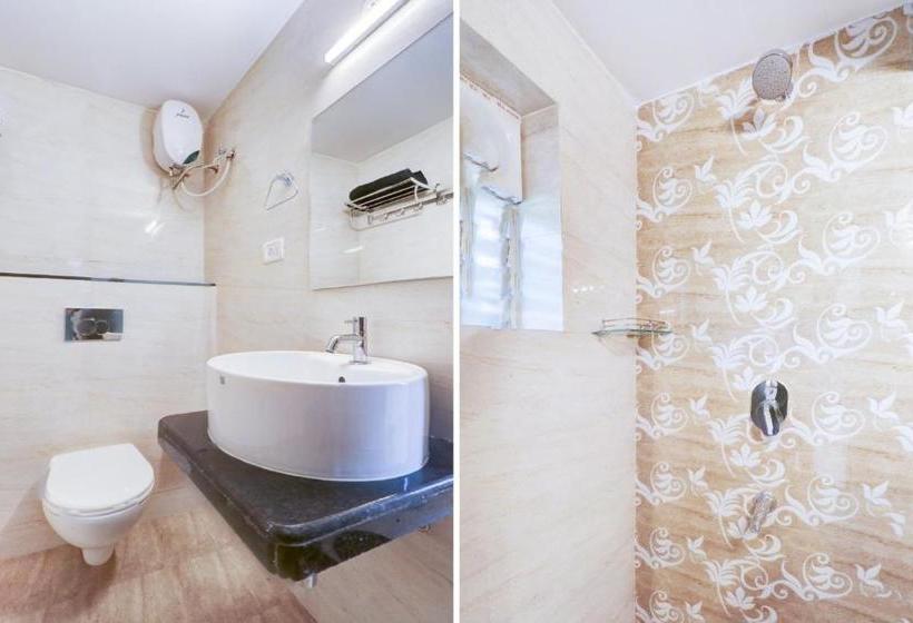 Отель Oyo 80204 Collection O Villa Do Flor