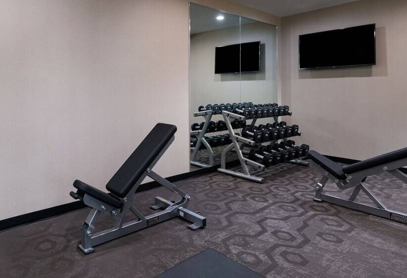 酒店 Residence Inn New Brunswick Tower Center Blvd
