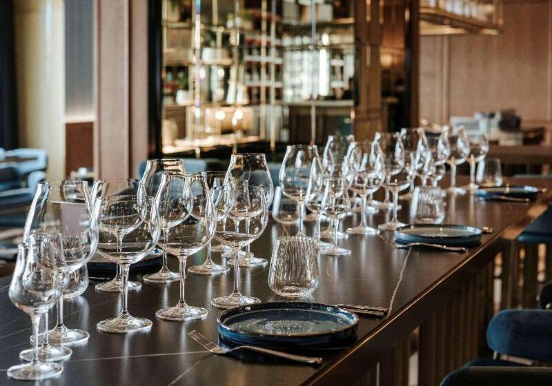 هتل Sofitel Adelaide