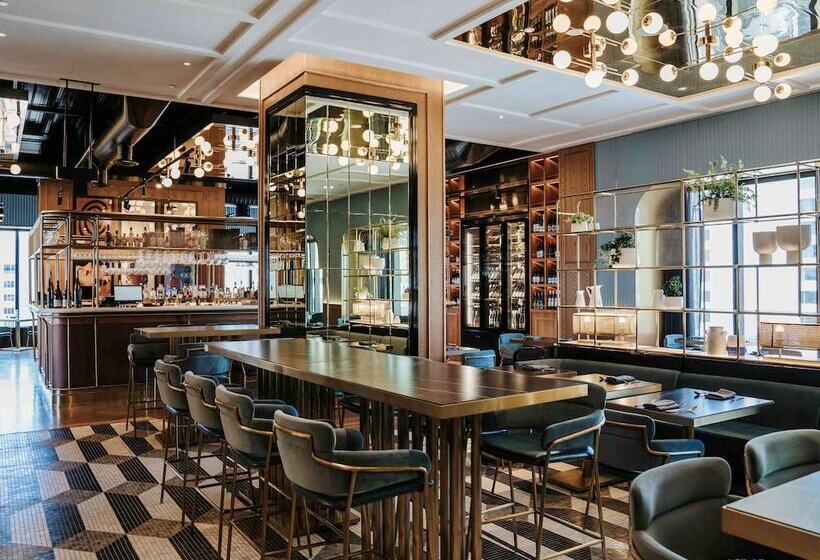 هتل Sofitel Adelaide