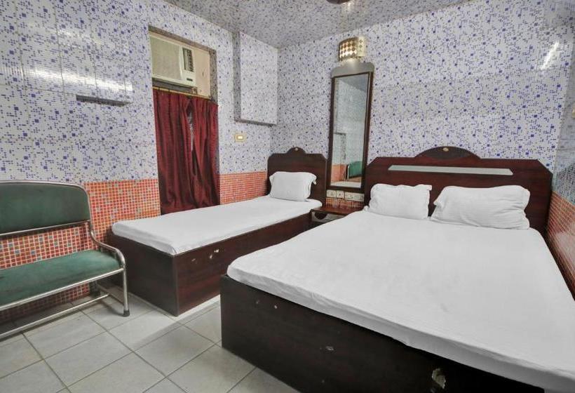 Hotel Gulistan By Wb Inn