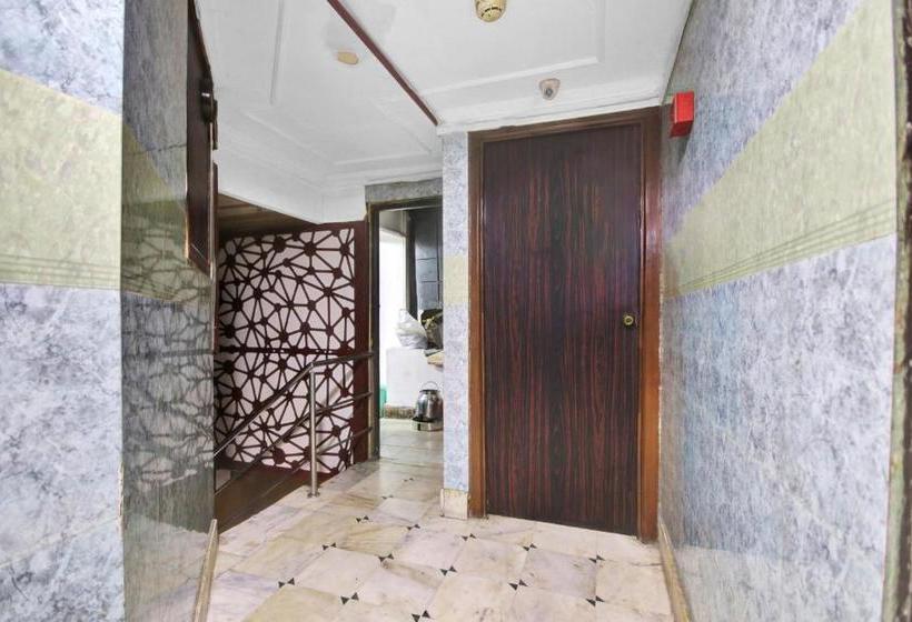 Hotel Gulistan By Wb Inn