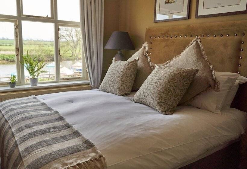 酒店 The Fleet Inn