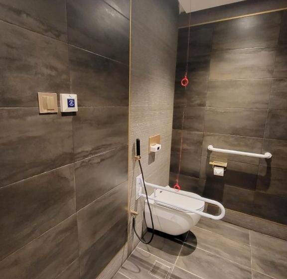 هتل Velar Inn