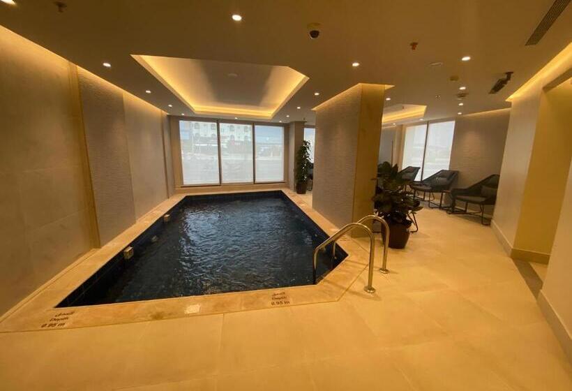 هتل Velar Inn