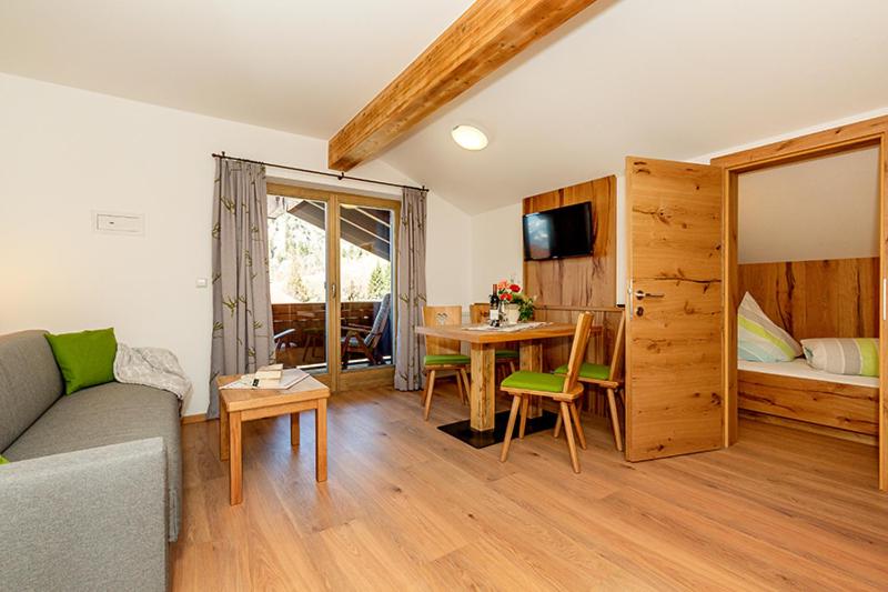 ホテル Zirbelstube