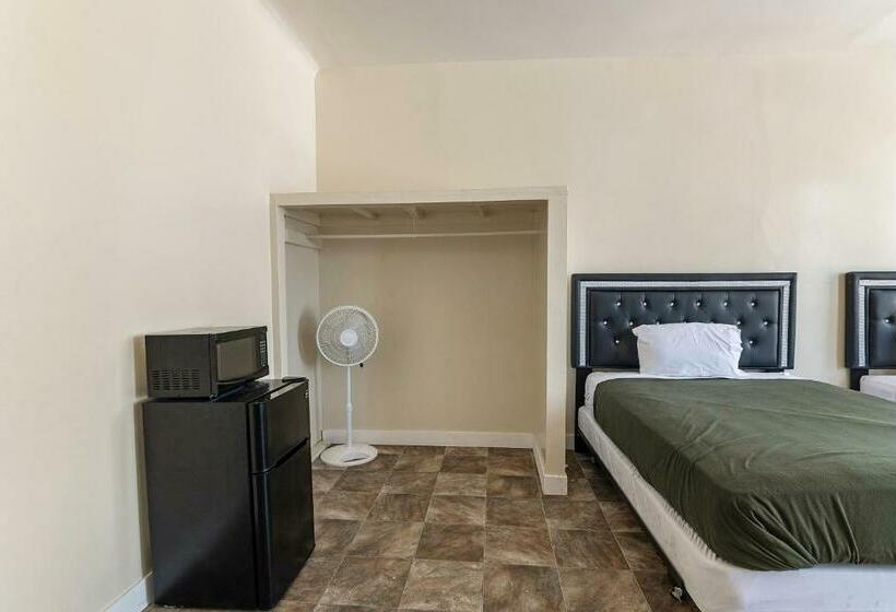 모텔 Mariachi Plaza