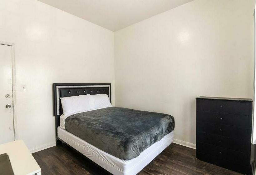 모텔 Mariachi Plaza