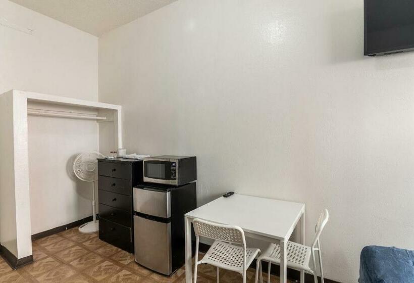 모텔 Mariachi Plaza