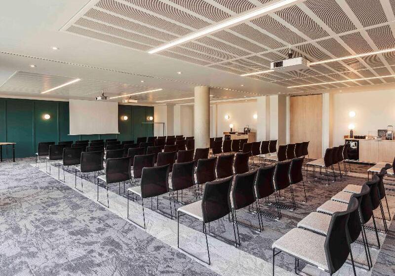 Novotel Cambridge North