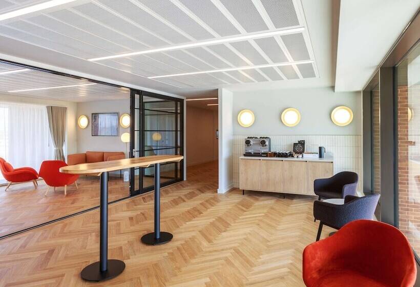 Novotel Cambridge North