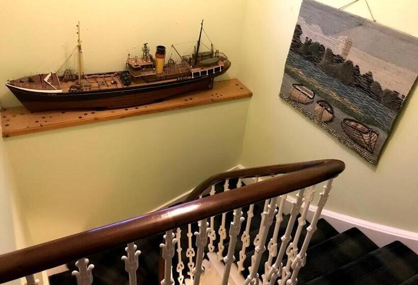 Пансион Hal O The Wynd Guest House