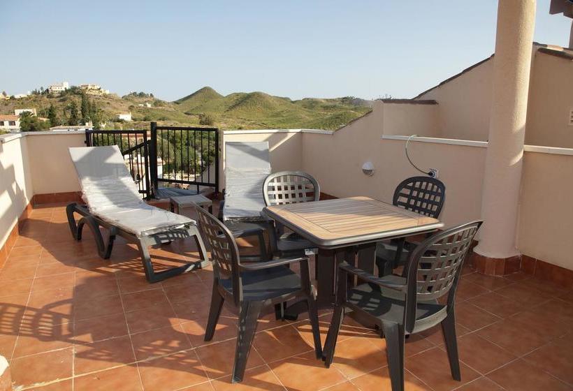 Apartamentos Turisticos Aguilas De Los Collados