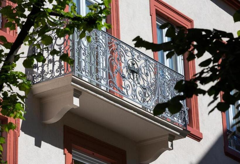 호텔 Arverna Vichy Clt