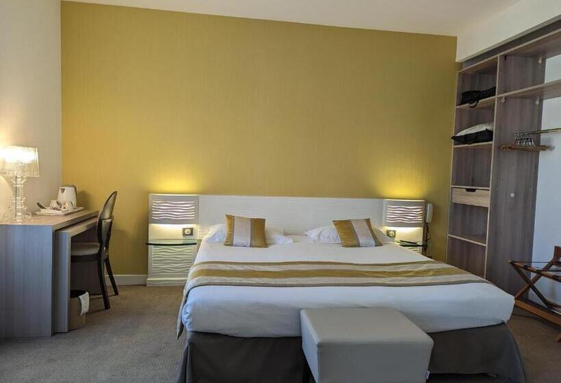 호텔 Arverna Vichy Clt