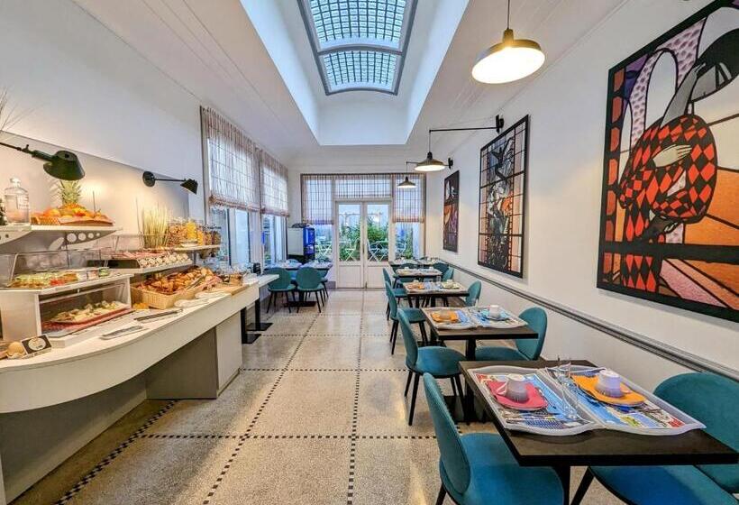 호텔 Arverna Vichy Clt