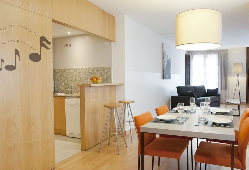 Aspasios Plaza Real Apartments