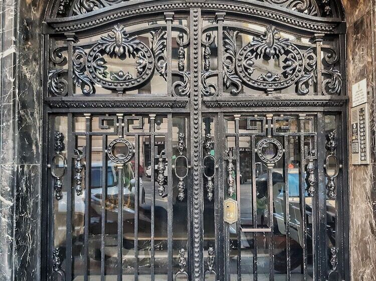 مبيت وإفطار Hi Valencia Canovas