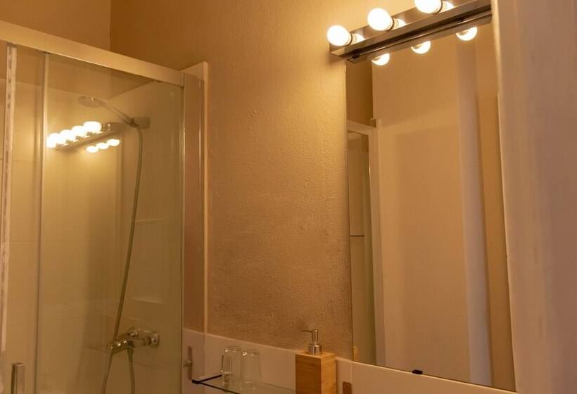 مبيت وإفطار Hi Valencia Canovas