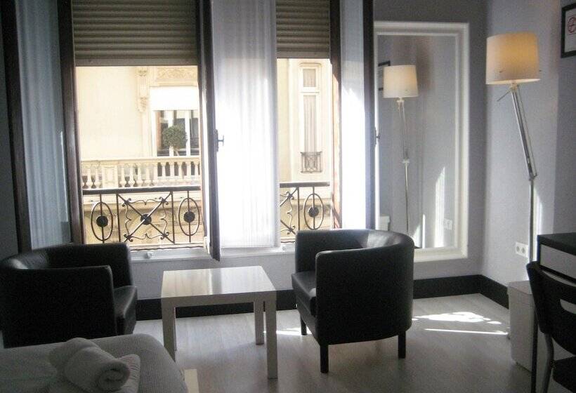 مبيت وإفطار Hi Valencia Canovas