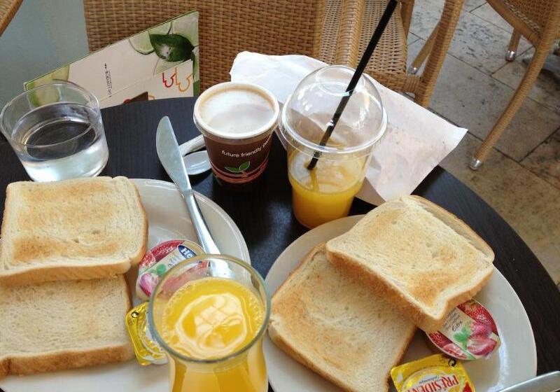 مبيت وإفطار Hi Valencia Canovas