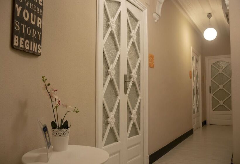 مبيت وإفطار Hi Valencia Canovas