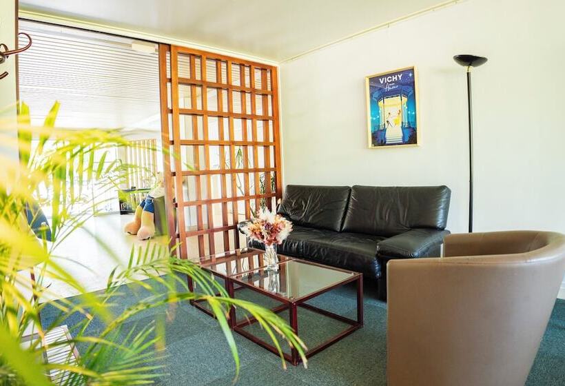 Brit Hotel Le Parc Vichy