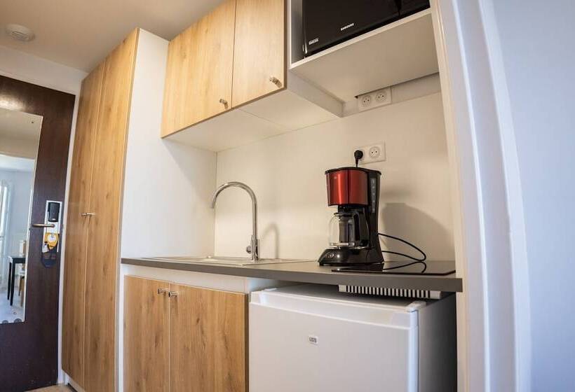 Brit Hotel Le Parc Vichy