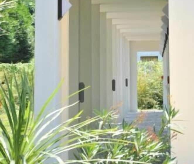 Отель Eden Park Pau Est, Avec Piscine