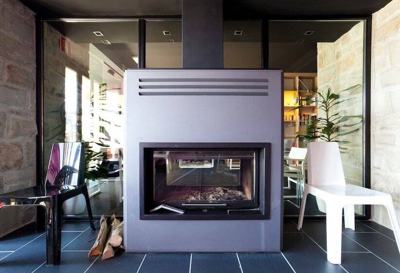 Ellauri Hotel   Adults Only