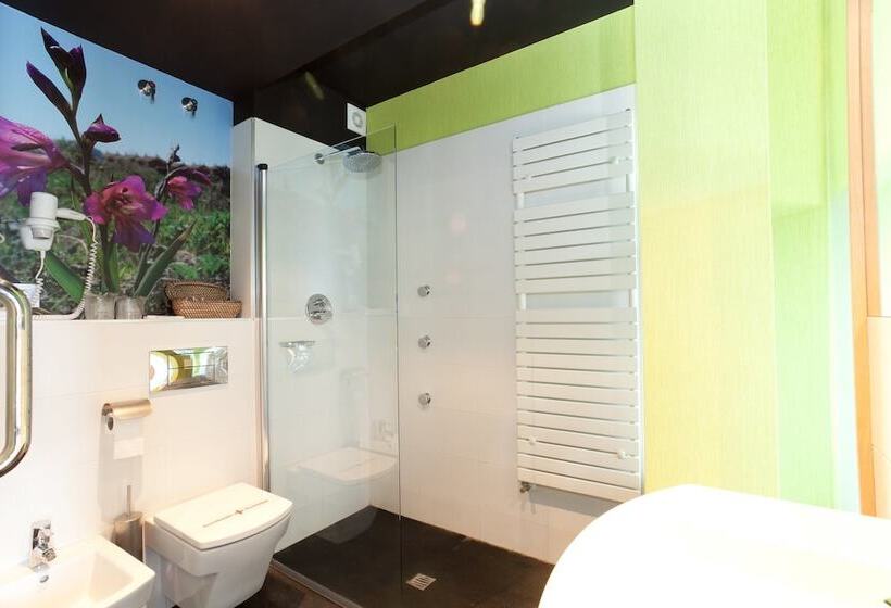 Ellauri Hotel   Adults Only