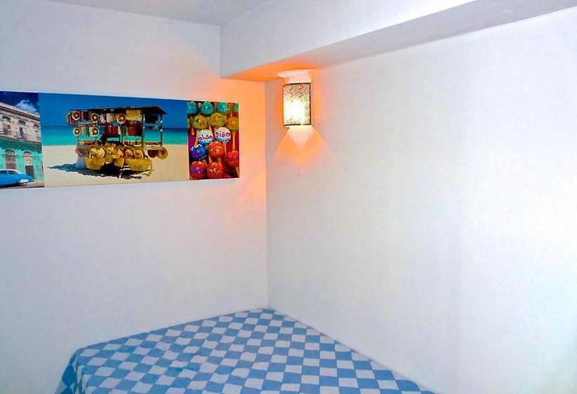 Lovely Modern Top Floor Apartment In Central Cannes Just A Short Walk From The Beaches And The Palai