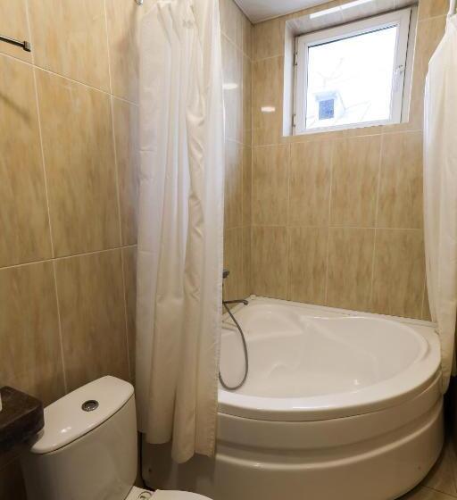 בית מלון כפרי Aeetes Palace