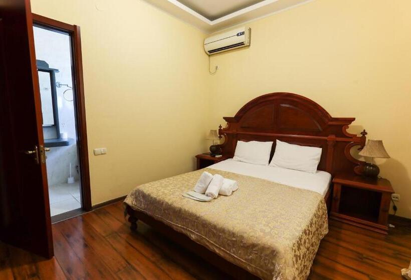 בית מלון כפרי Aeetes Palace