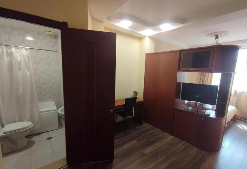 בית מלון כפרי Aeetes Palace