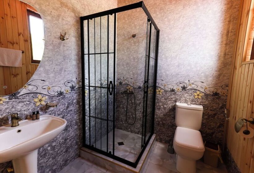 בית מלון כפרי Aeetes Palace