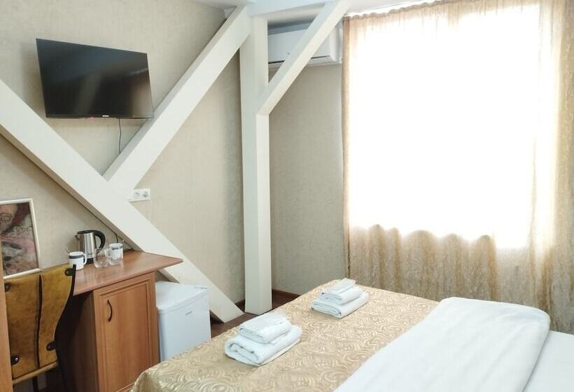 בית מלון כפרי Aeetes Palace